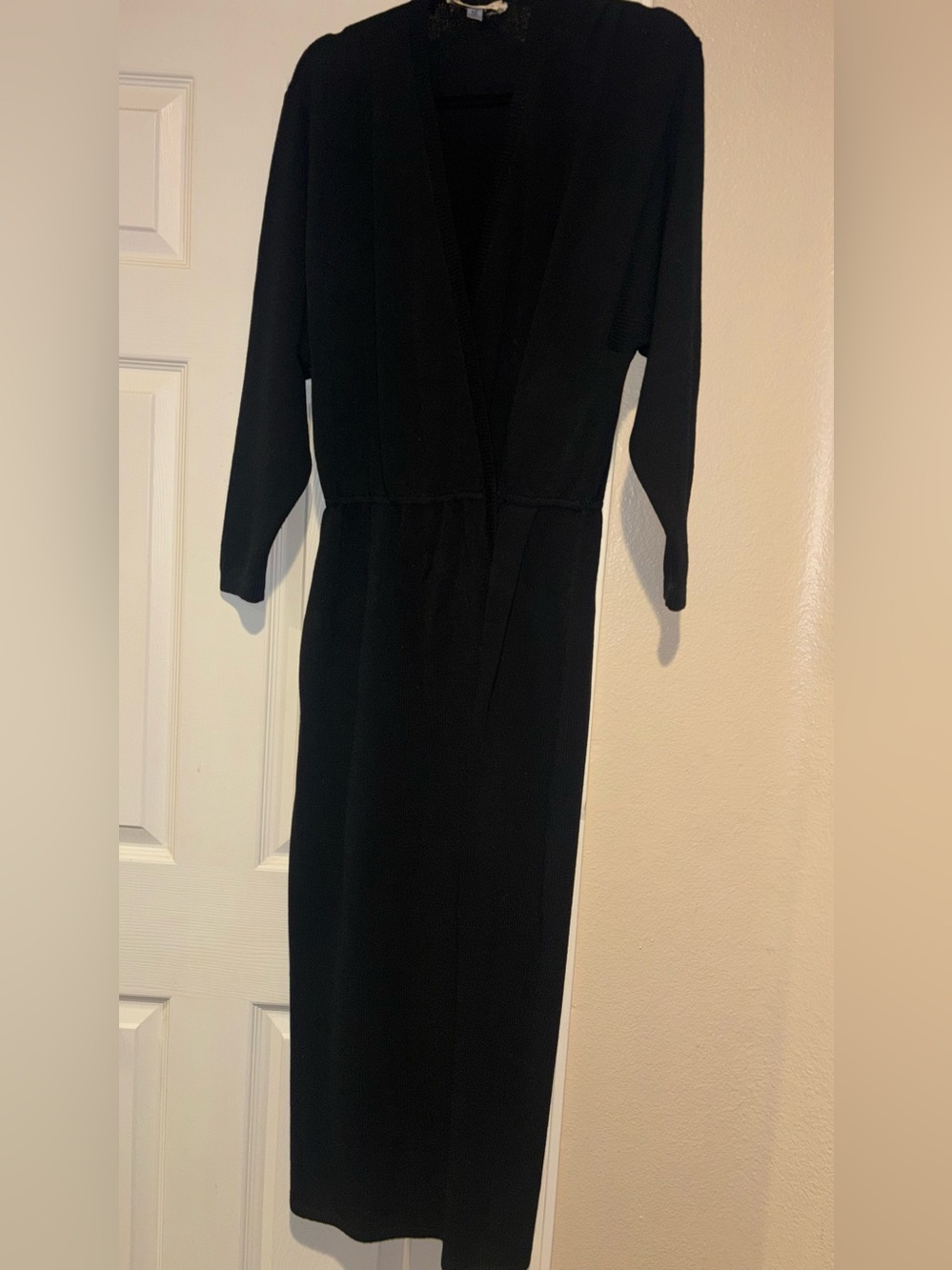 Classic Vintage St. John Black Women’s Long Sleeve long wrap knit Dress 12